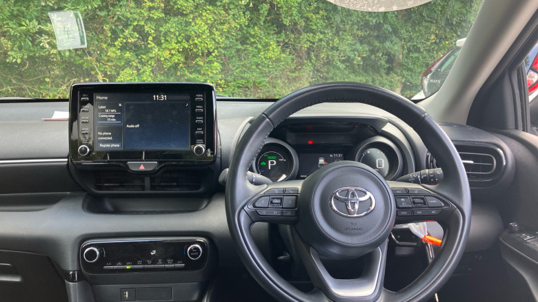 Toyota Yaris 1.5 Hybrid Design 5dr CVT Hybrid Hatchback